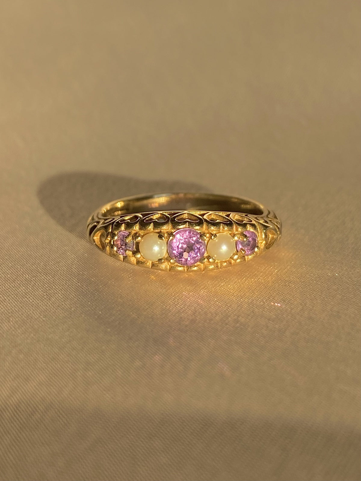 Vintage 9k Pearl Amethyst Heart Boat Ring