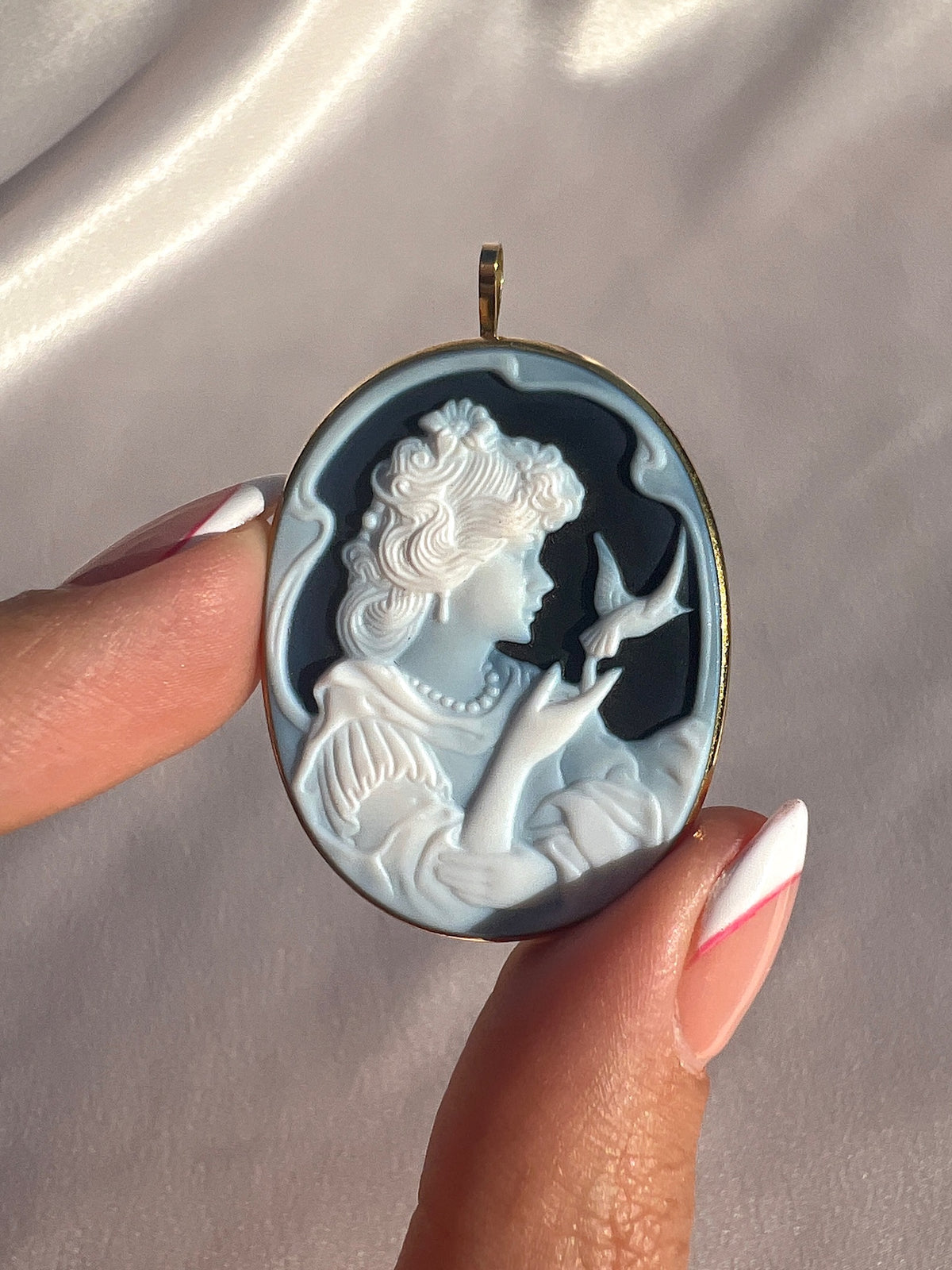 Vintage 18k Agate Cameo Pendant Brooch