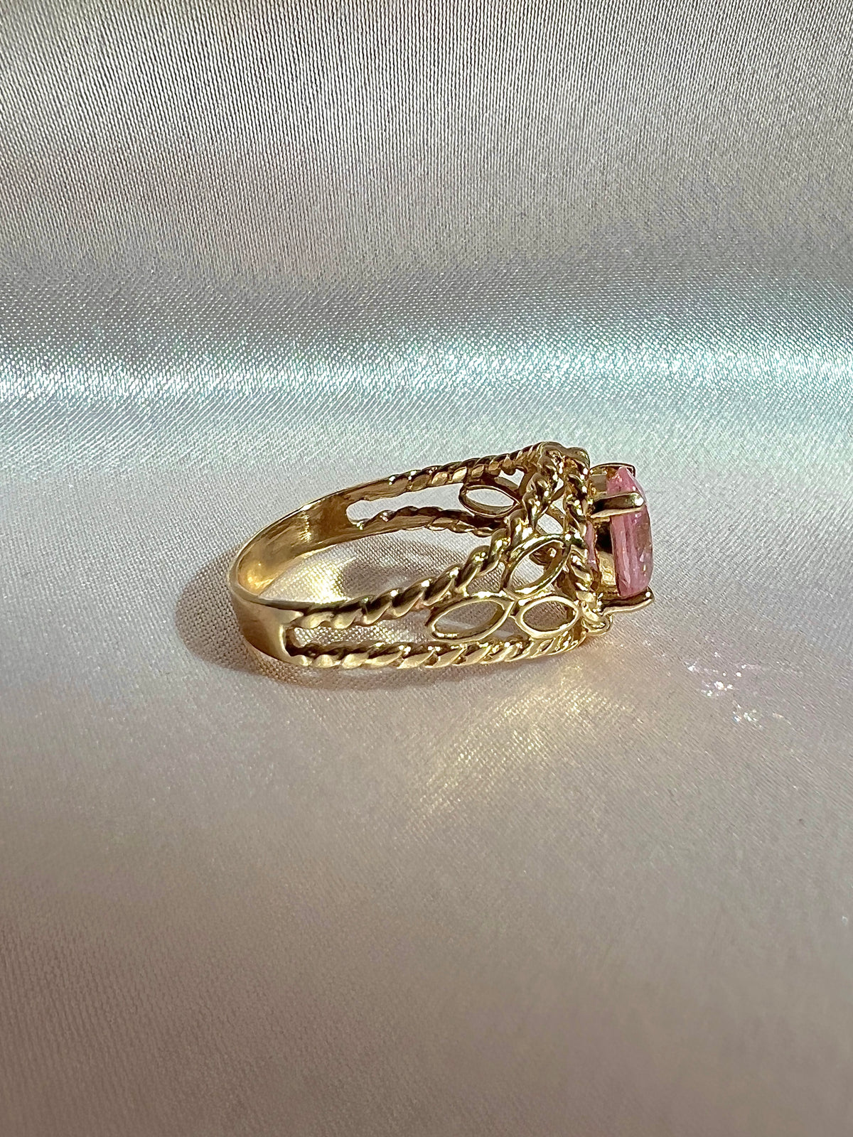 Vintage 10k Pink Oval Cubic Zirconia Ring