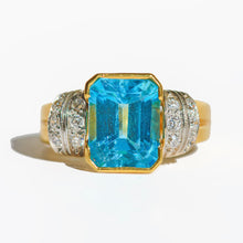 Load image into Gallery viewer, Vintage 18k Topaz Diamond Dress Ring
