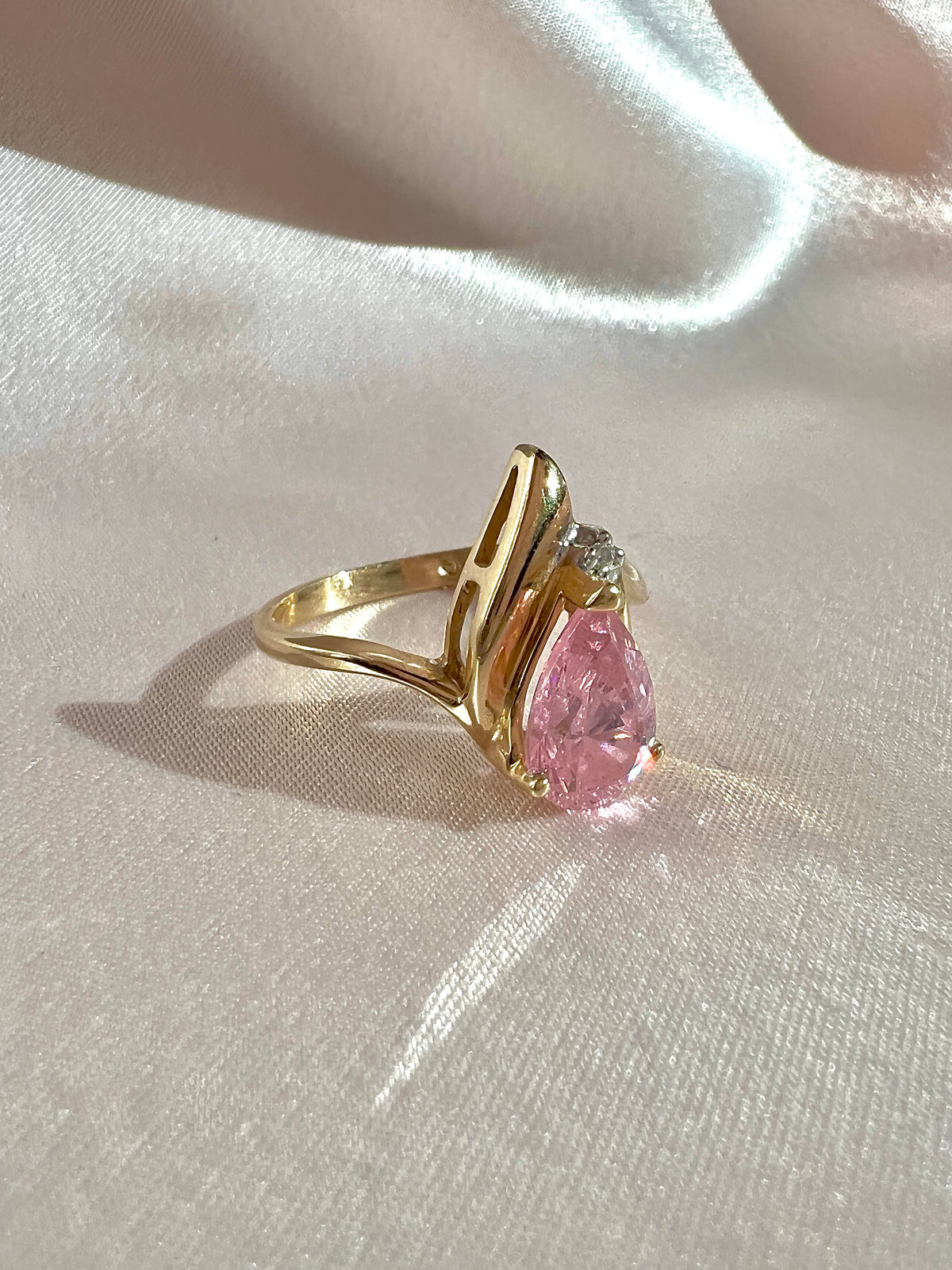 Vintage 10k Pink Pear Cubic Zirconia Diamond Ring