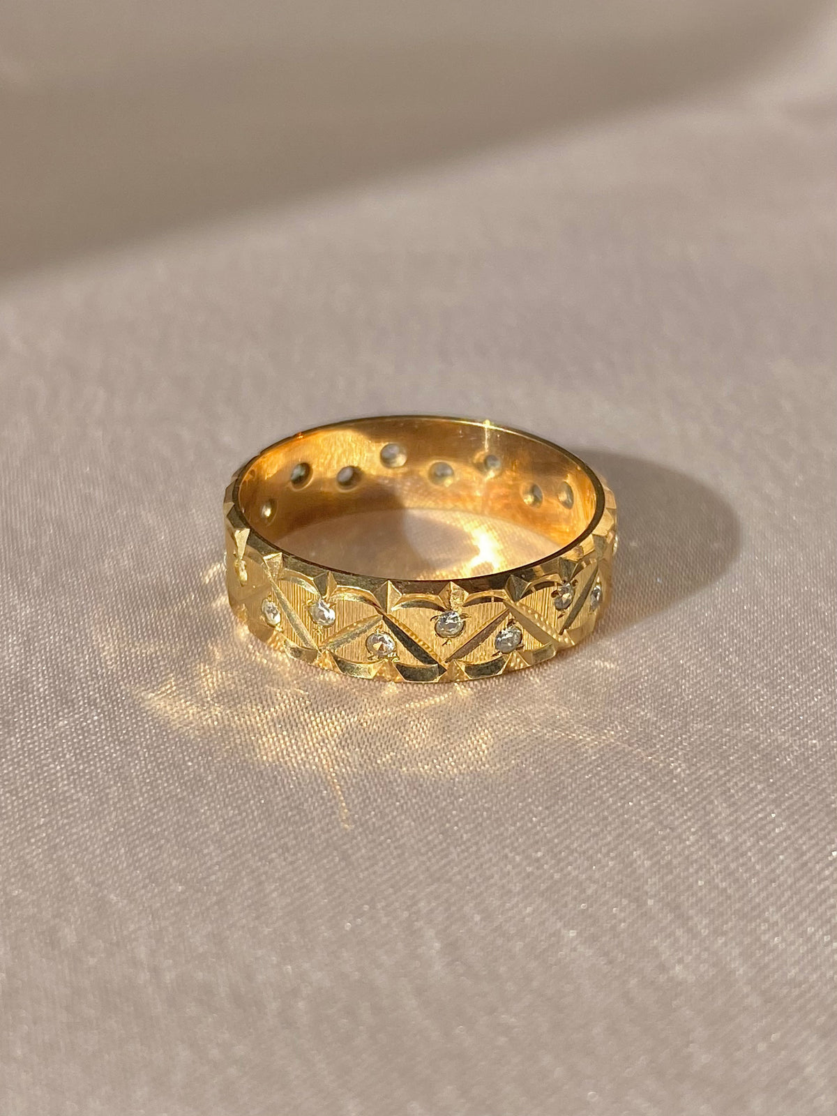 Vintage 9k Diamond Dot Eternity Brushed Ring 1975