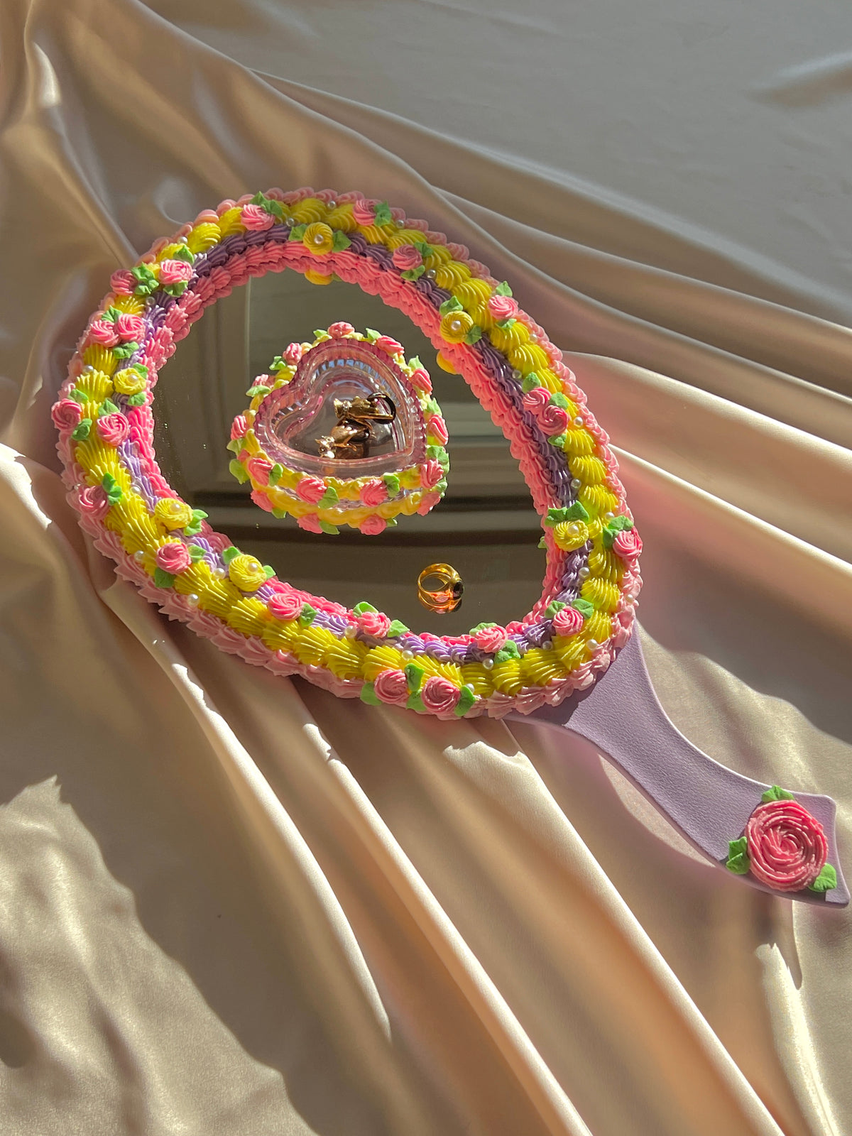 Rose Fake Cake Mirror