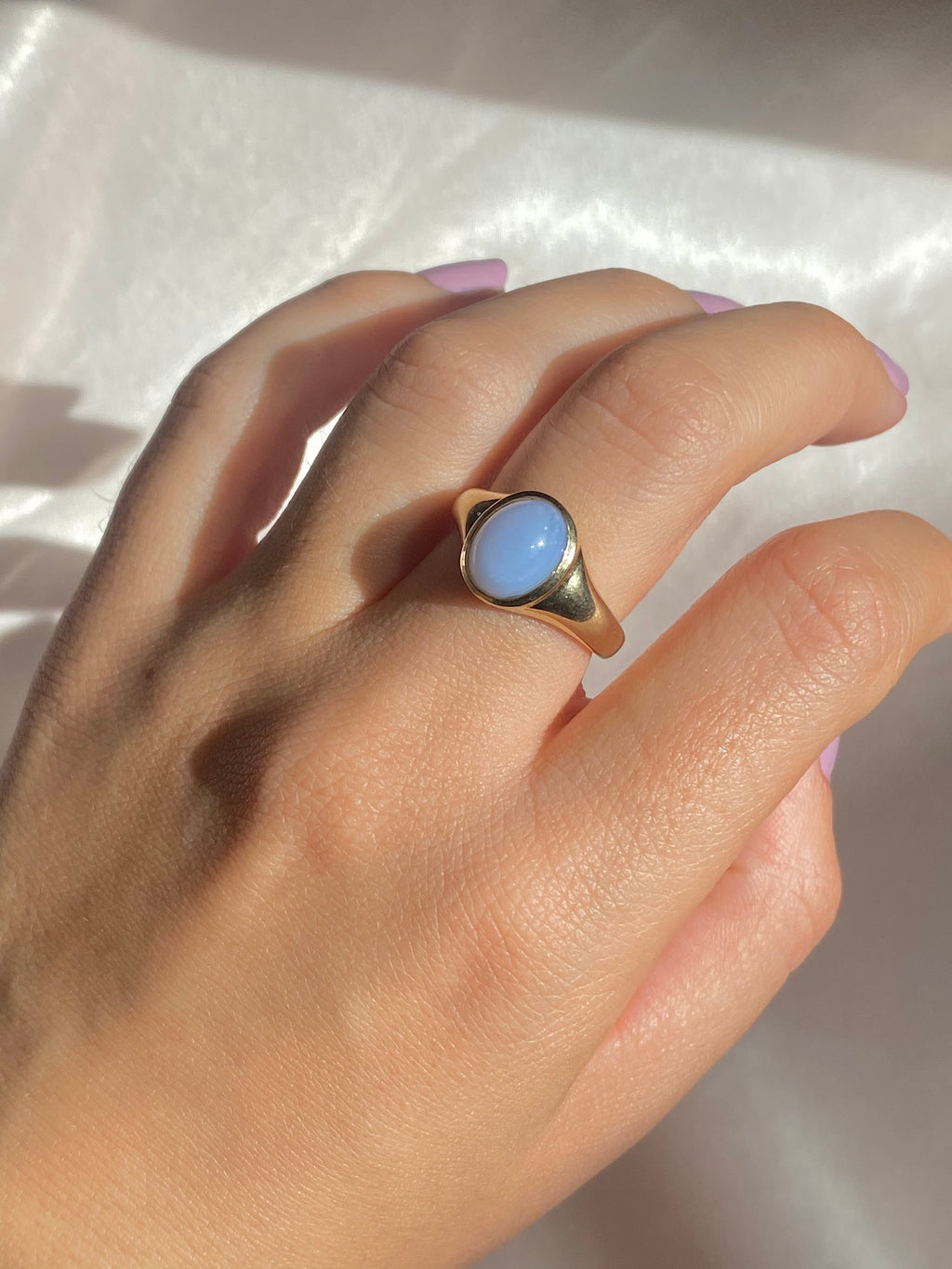 Chalcedony Cabochon Ring by 23carat