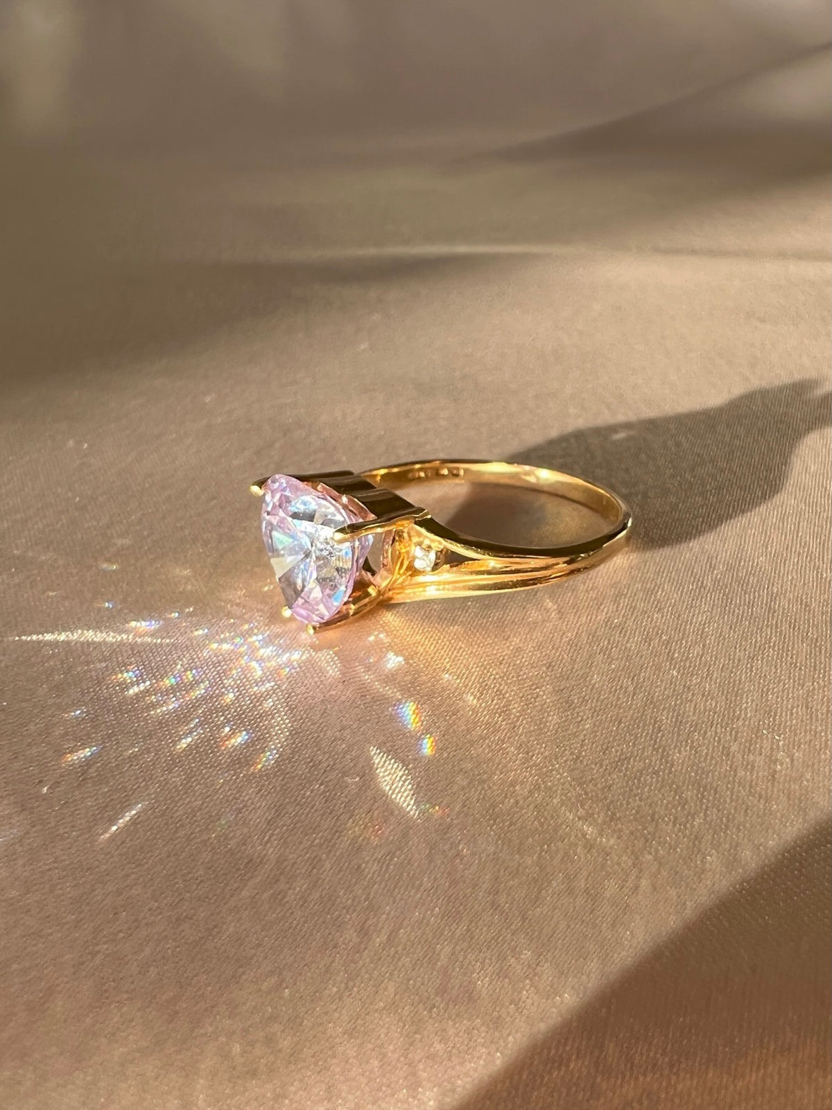 Vintage 10k Lilac Zirconia Diamond Heart Ring
