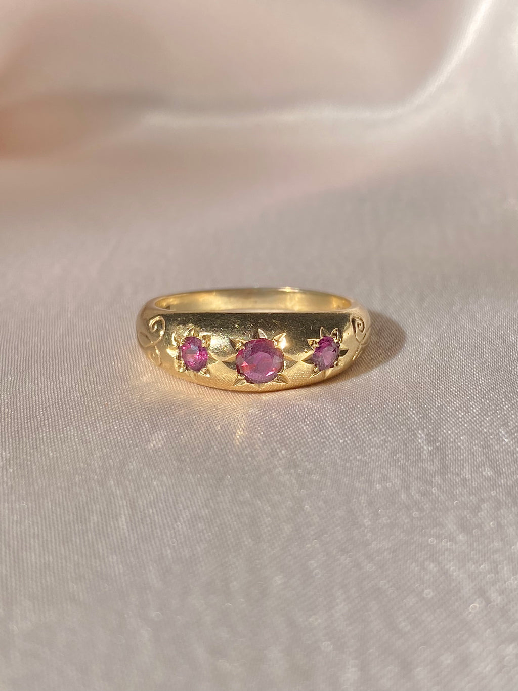 Vintage 9k Ruby Starburst Ring 1978