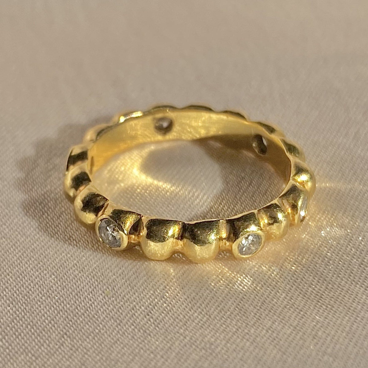 Vintage 18k Diamond Dot Ribbed Eternity Band