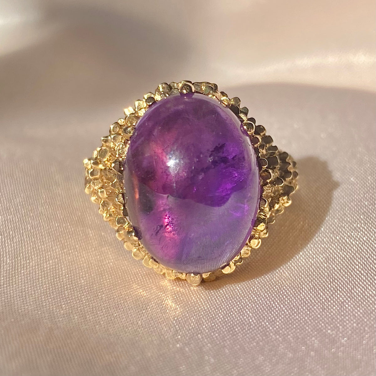 Vintage 9k Amethyst Cabochon Cocktail Ring 1970