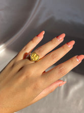 Load image into Gallery viewer, Vintage 18k Adam + Eve Heart Carrera y Carrera Signet Ring
