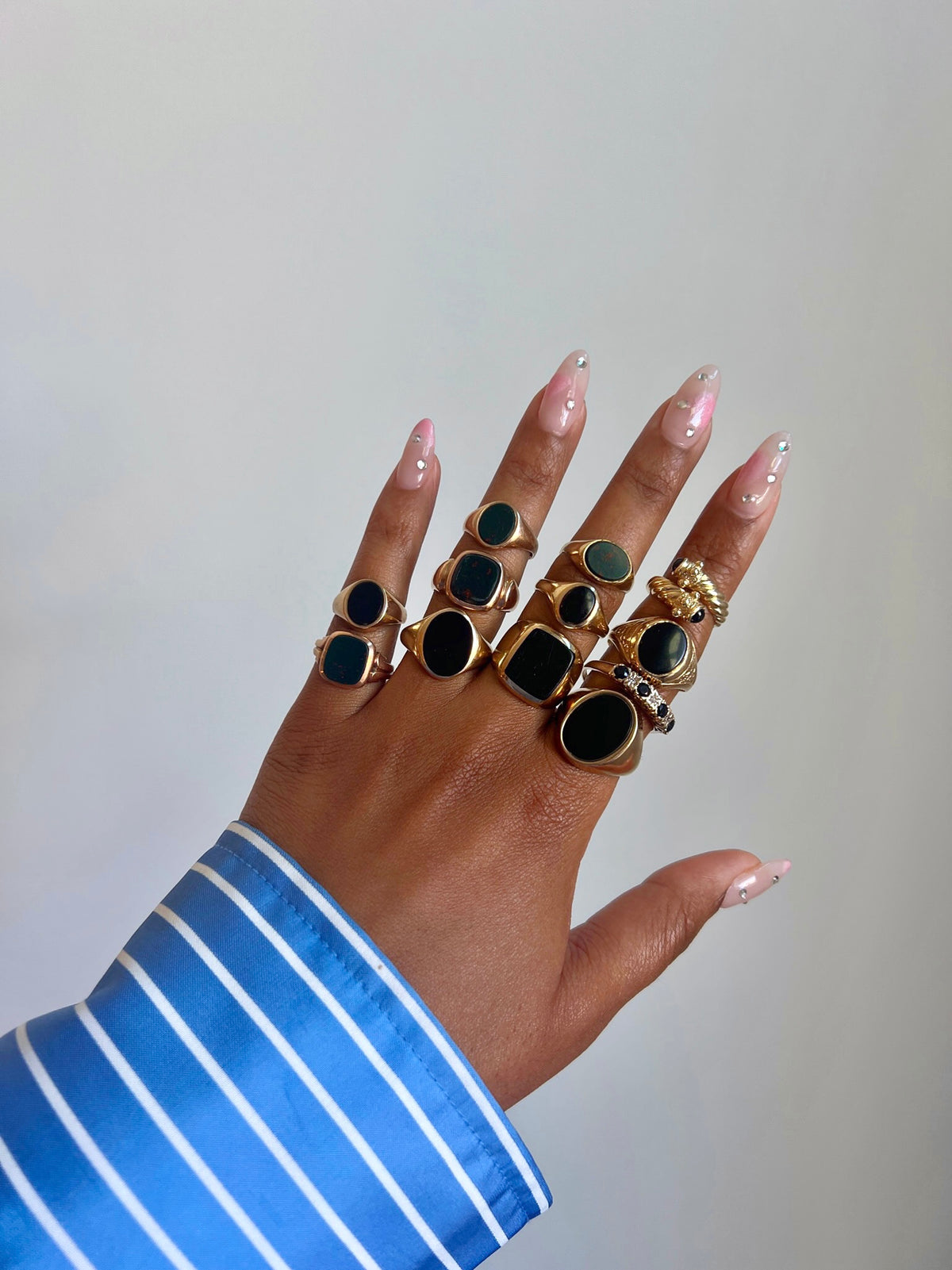 Vintage 9k Onyx Signet Cocktail Ring 1972