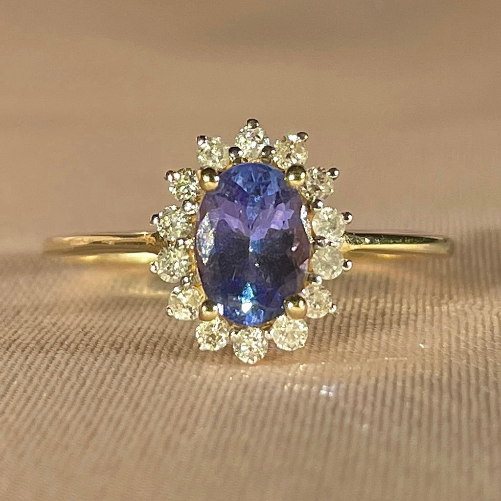 Vintage 9k Tanzanite Diamond Oval Cluster Ring