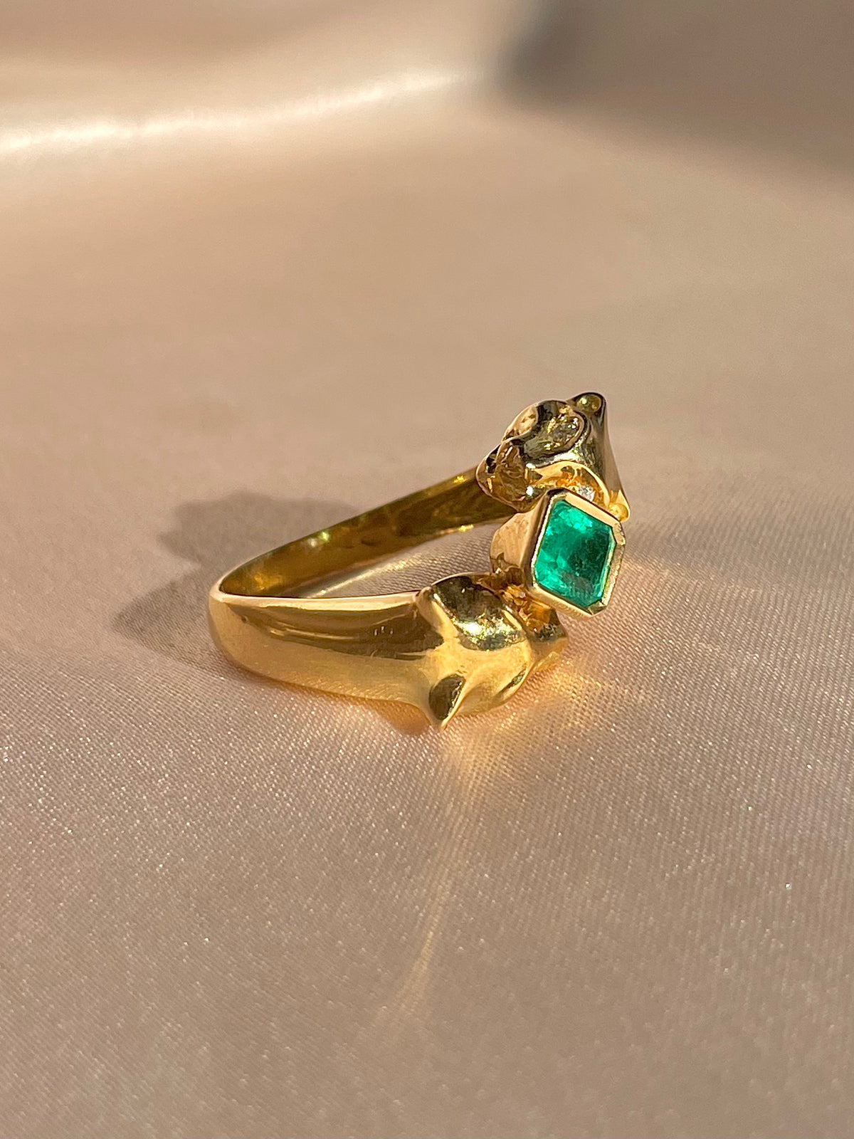 Vintage 18k Emerald Diamond Panther Duo Ring