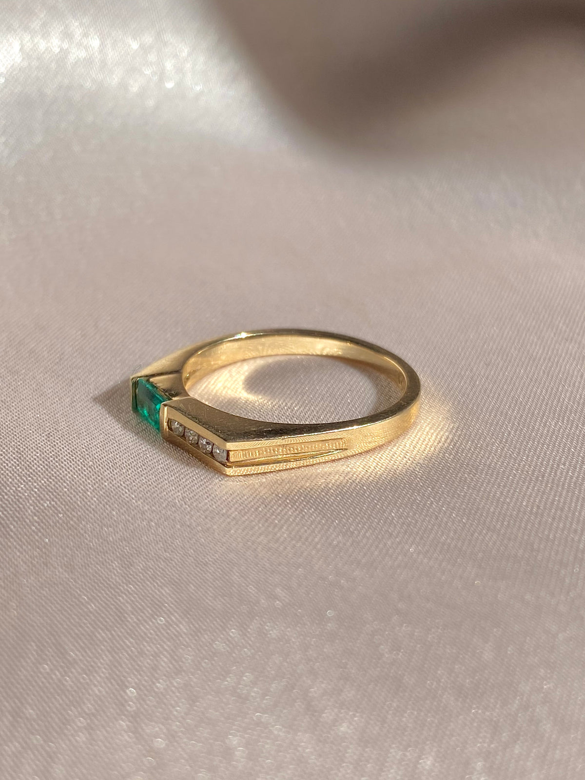 Vintage 10k Modernist Diamond Emerald Ring