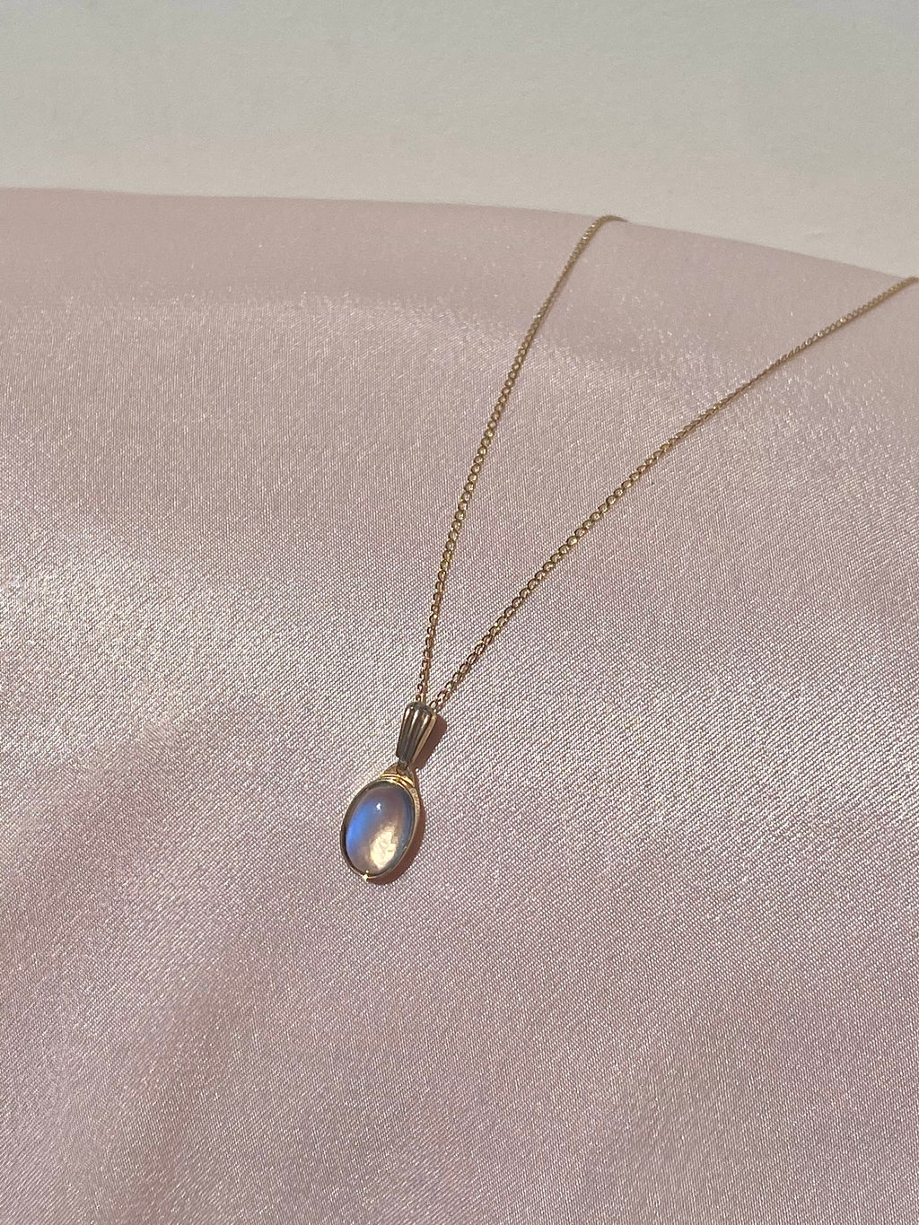 Rainbow Moonstone Cab Pendant by 23carat