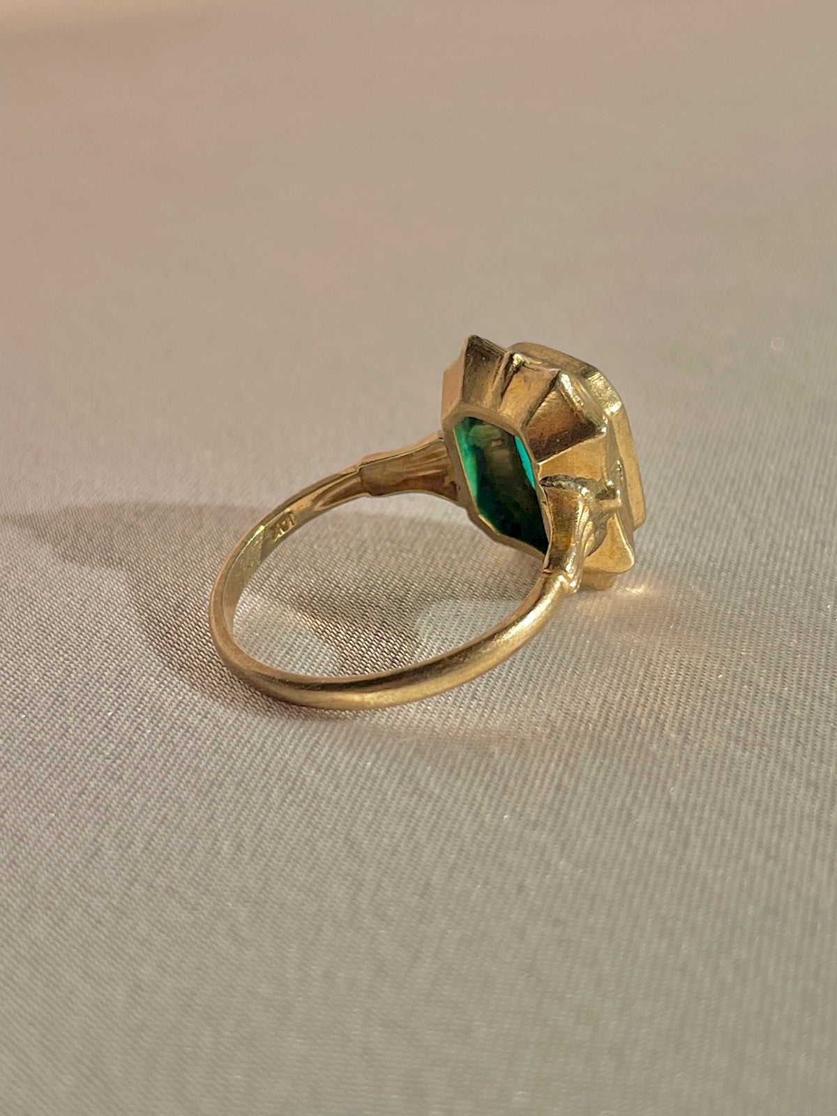 Antique Paste Green Crystal Ring
