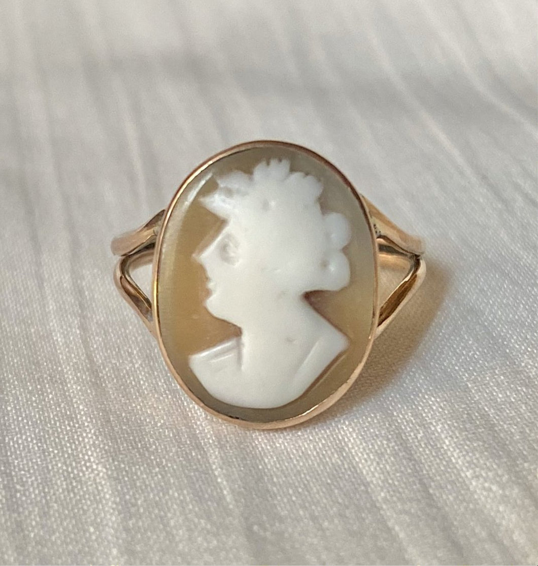 Vintage 9k Rose Gold Cameo Ring