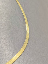 Load image into Gallery viewer, Vintage 10k Maltese Herringbone Chain 18&quot;

