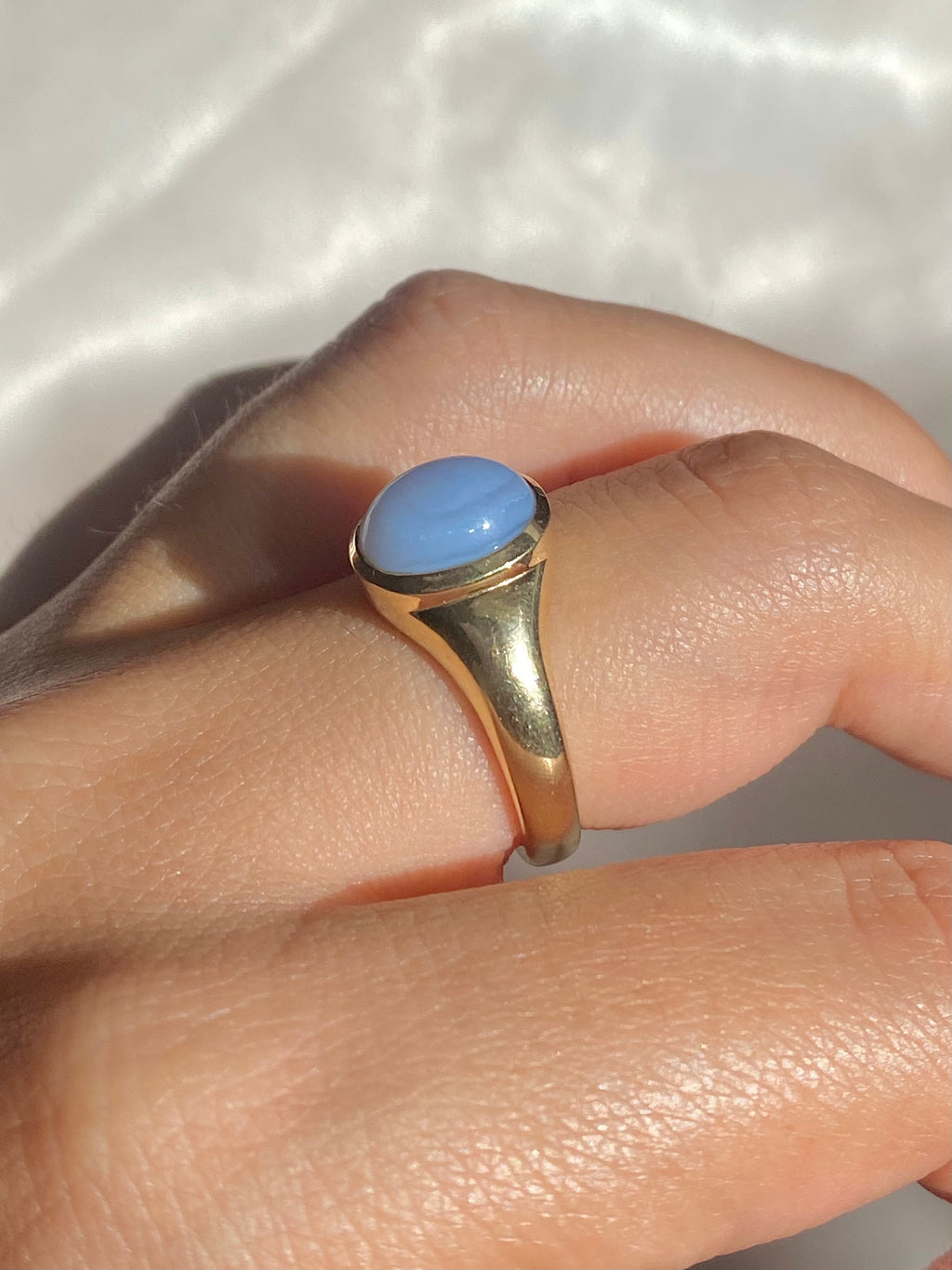 Chalcedony Cabochon Ring by 23carat