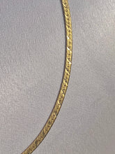 Load image into Gallery viewer, Vintage 14k Italian Etched Snake Chain 16&quot;
