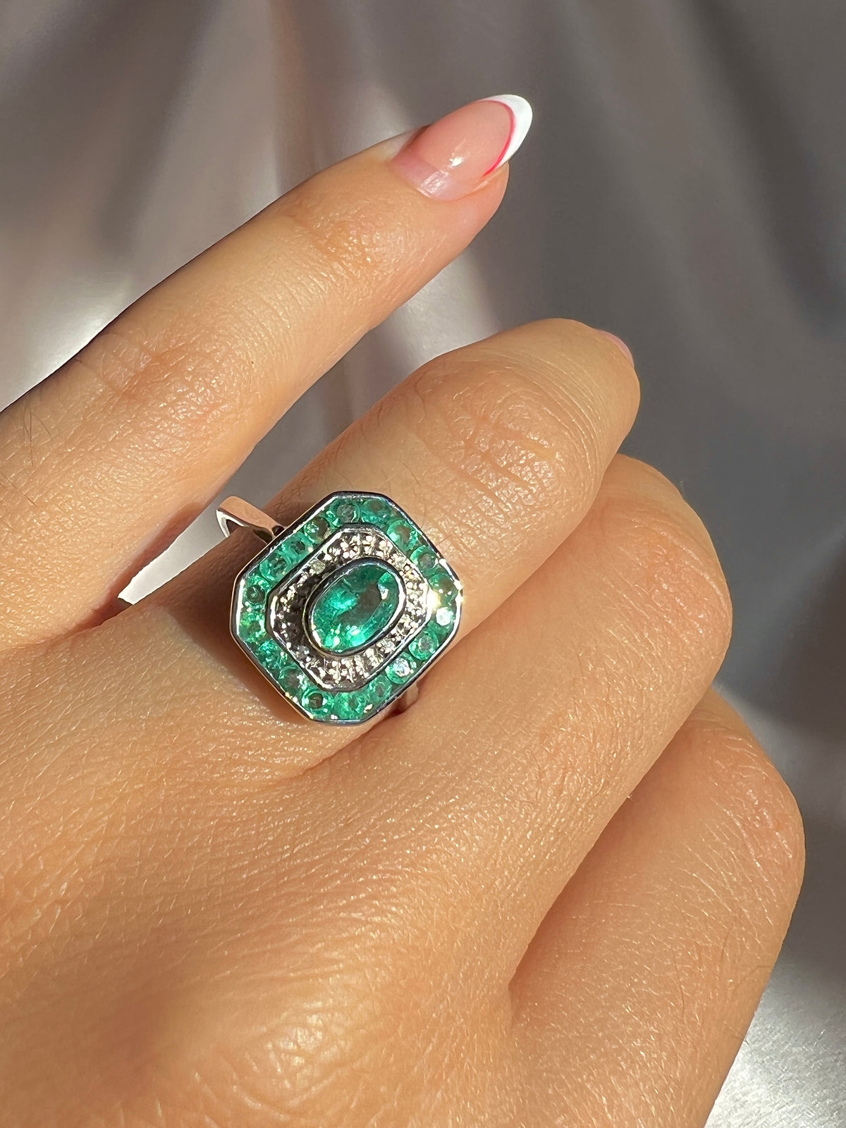 Emerald Diamond White Gold Target Deco Ring