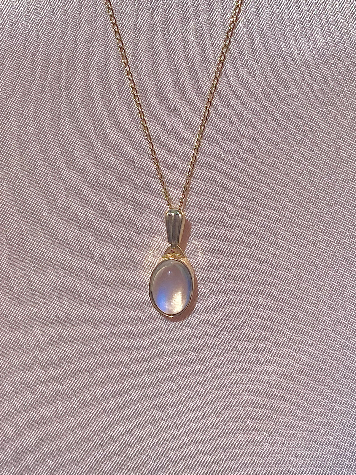 Rainbow Moonstone Cab Pendant by 23carat