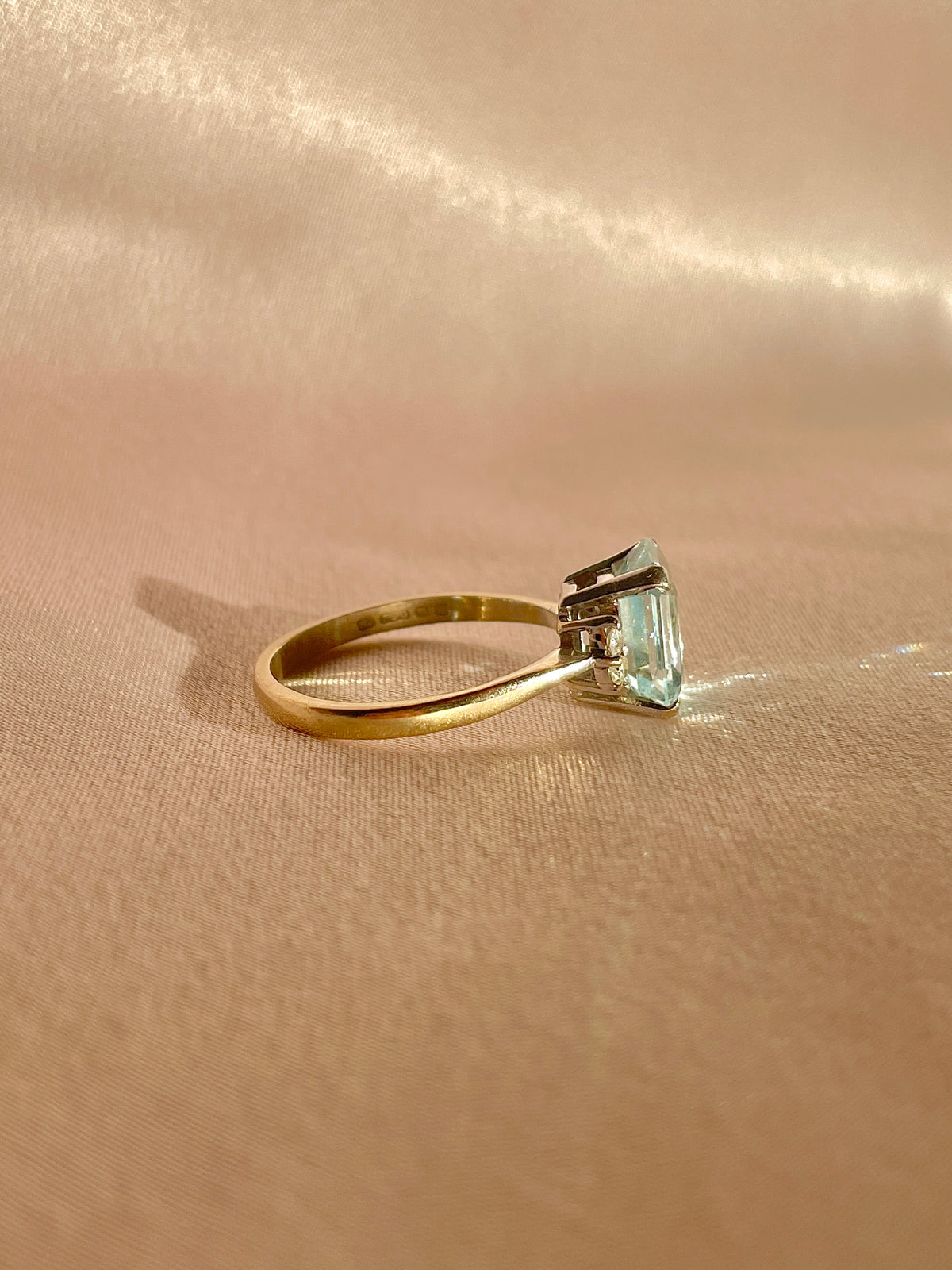 Vintage 18k White Gold  Aquamarine Diamond Ring 1978