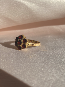 Vintage 9k Gold Garnet Flower Cluster Ring