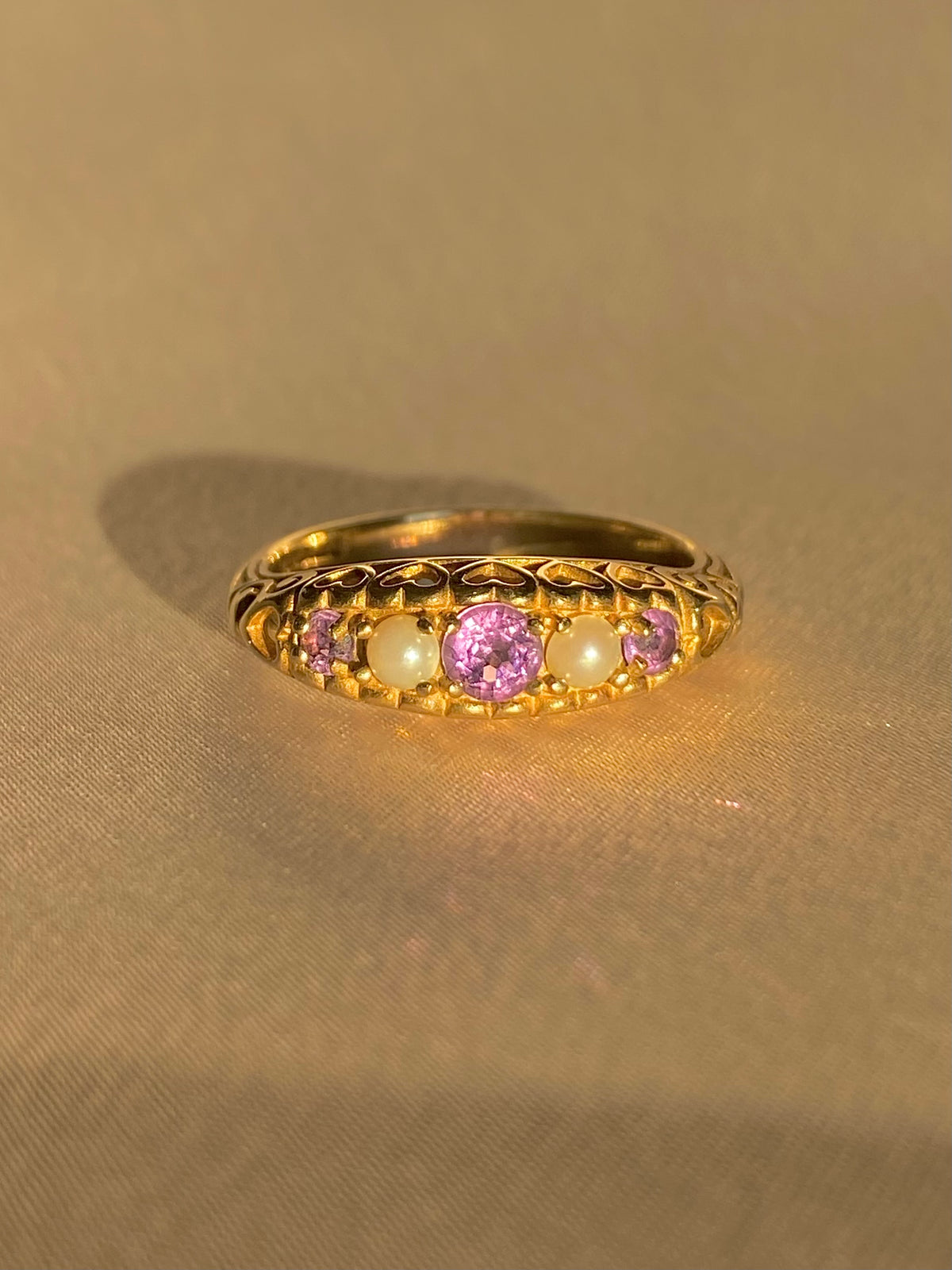 Vintage 9k Pearl Amethyst Heart Boat Ring