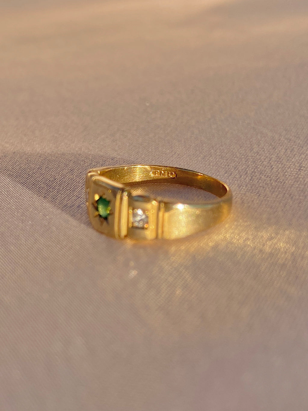 Vintage 9k Emerald Diamond Paneled Gypsy Ring