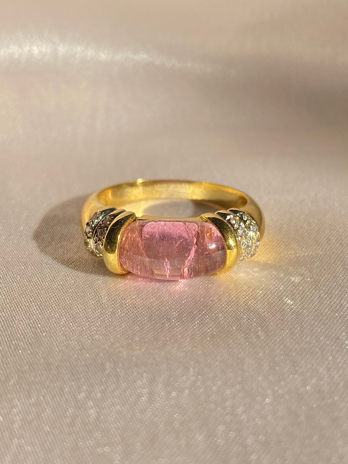 Vintage 18k Morganite Diamond Cabochon Ring