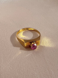 Vintage 18k Ruby Raised Solitaire Ring