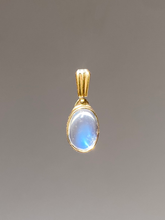 Load image into Gallery viewer, Rainbow Moonstone Cab Pendant by 23carat
