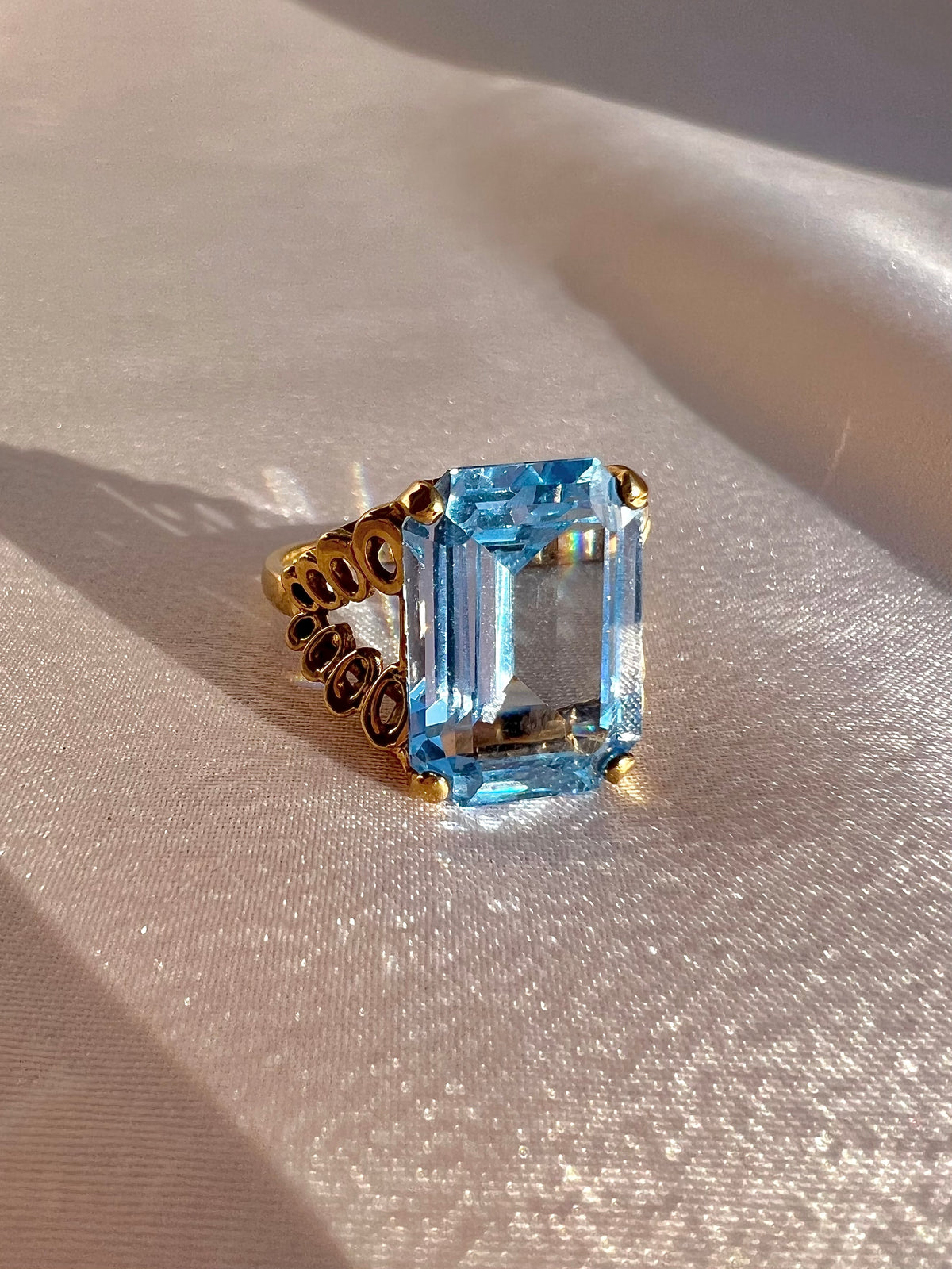 Vintage 9k Topaz Coil Ring 1976