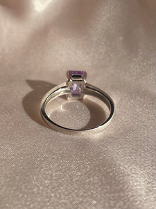 Vintage 9k White Gold Pink Gemstone Ring