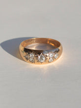 Load image into Gallery viewer, Antique 9k Crystal Rose Cut Starburst Ring
