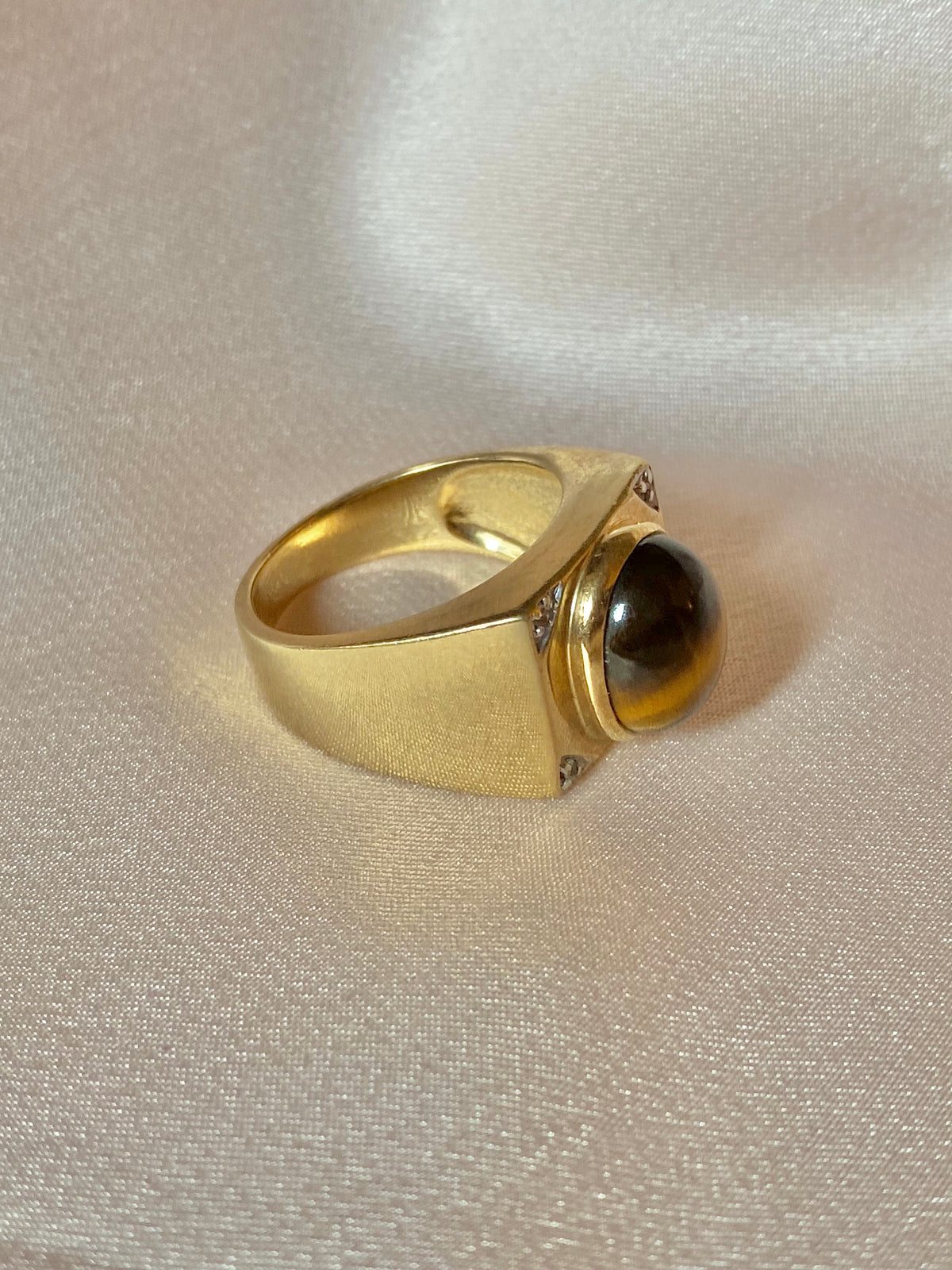 Vintage 9k Tigers Eye Chunky Signet Ring