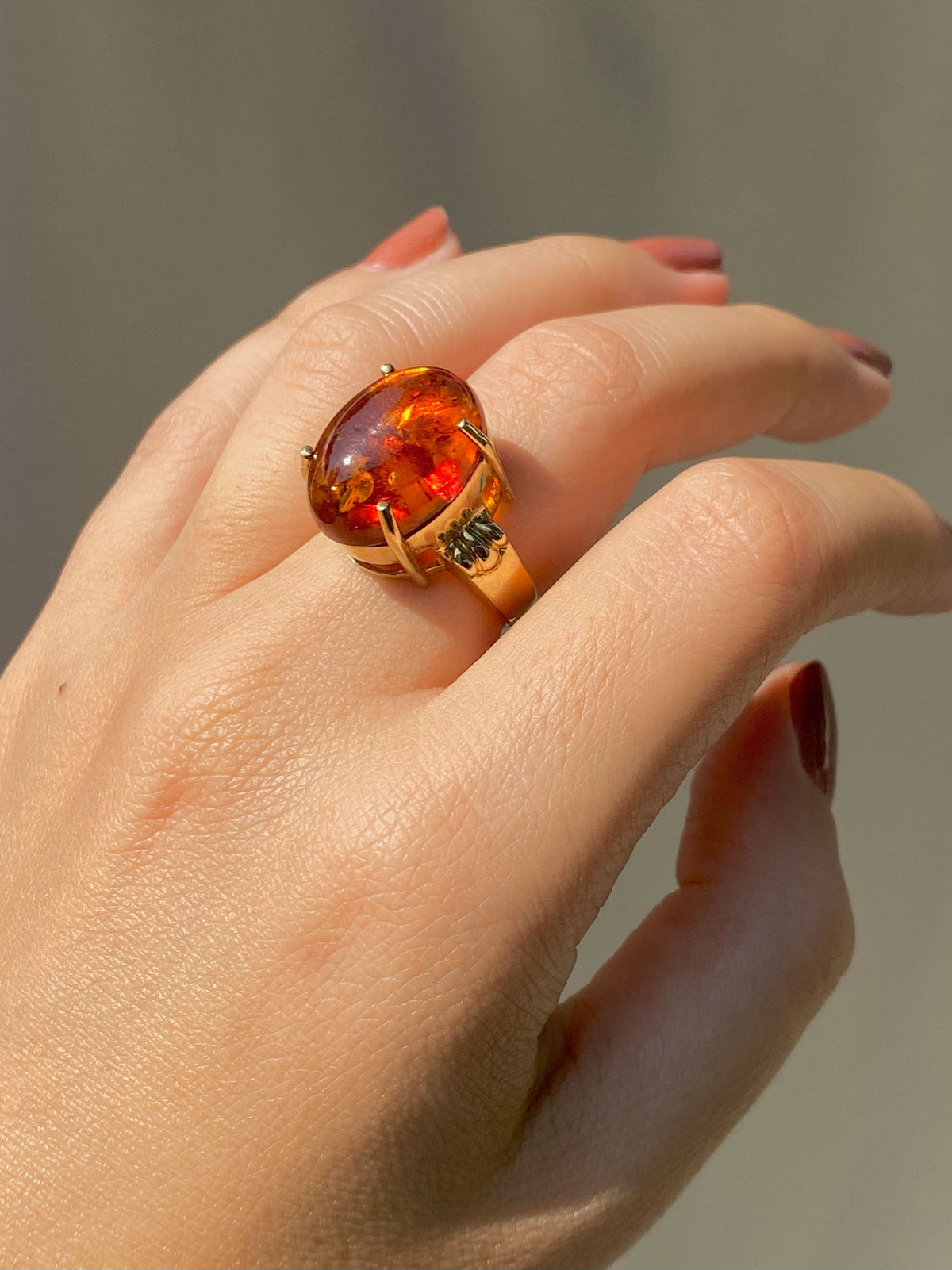 Vintage 9k Amber Cabochon Cocktail Ring