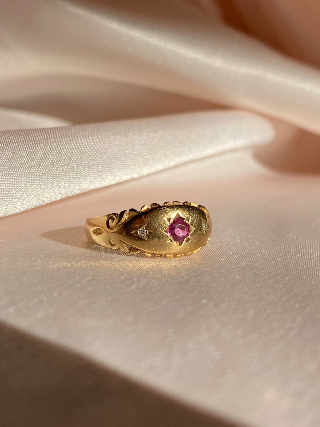 Vintage 9k Gold Ruby and Diamond Starburst Gypsy Ring