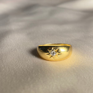 Antique 18k Solitaire Starburst Gypsy Ring
