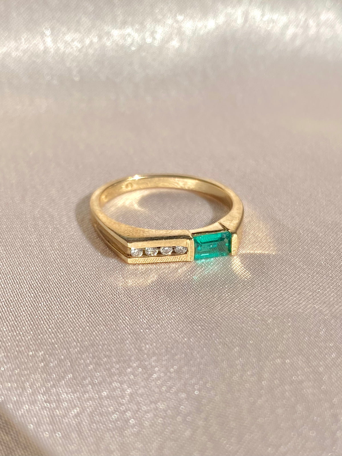 Vintage 10k Modernist Diamond Emerald Ring