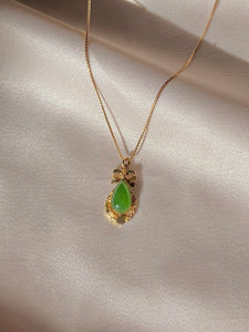 Vintage 9k Jade Bow Drop Necklace 1978