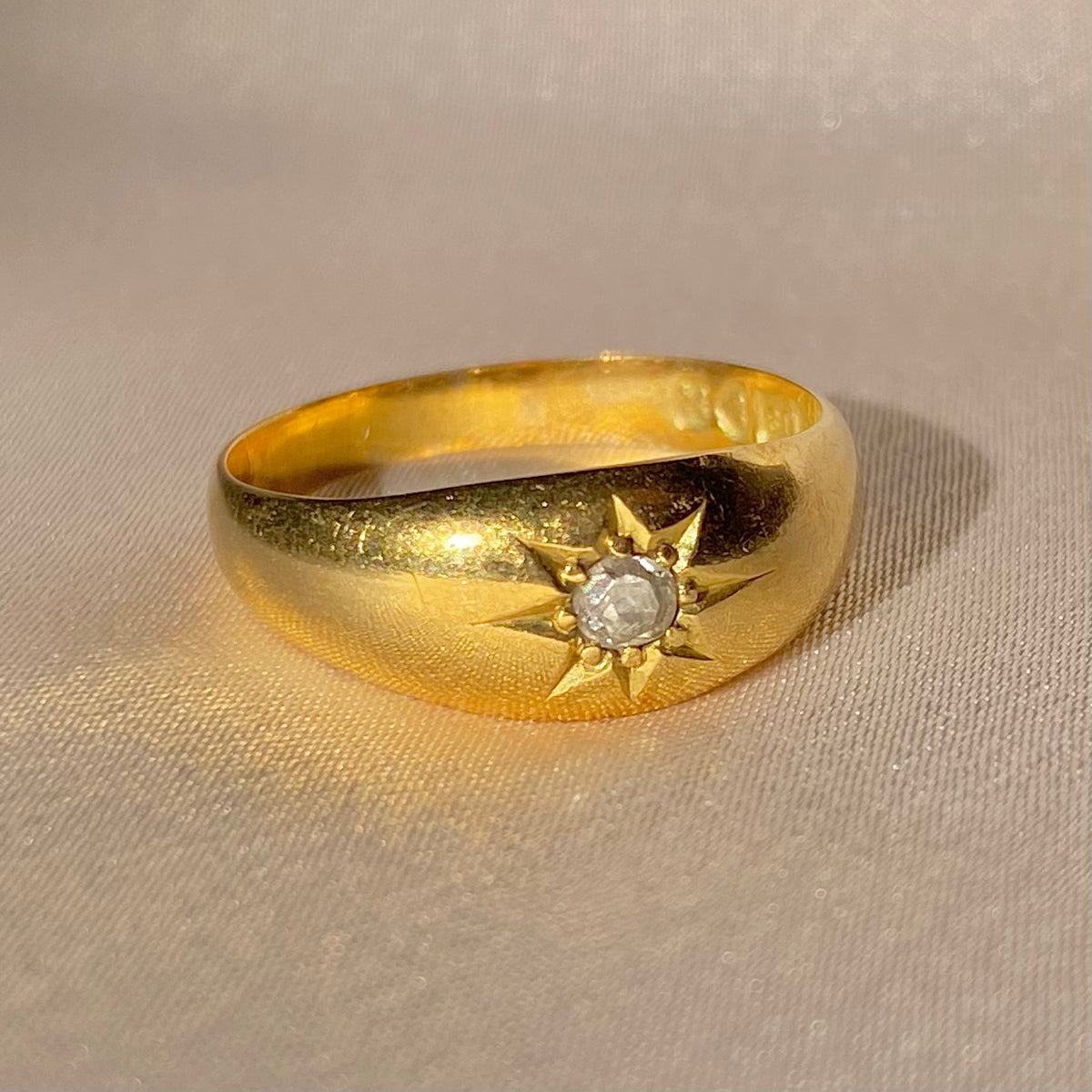 Antique 18k Diamond Solitaire Gypsy Ring 1910