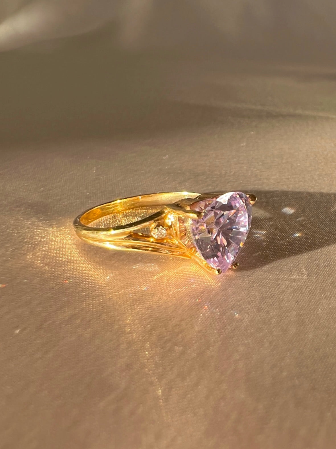 Vintage 10k Lilac Zirconia Diamond Heart Ring